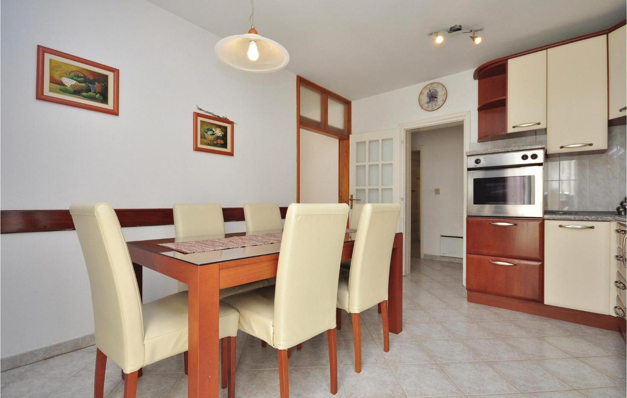 3 Bedroom Awesome Apartment In Pucisca Zewnętrze zdjęcie