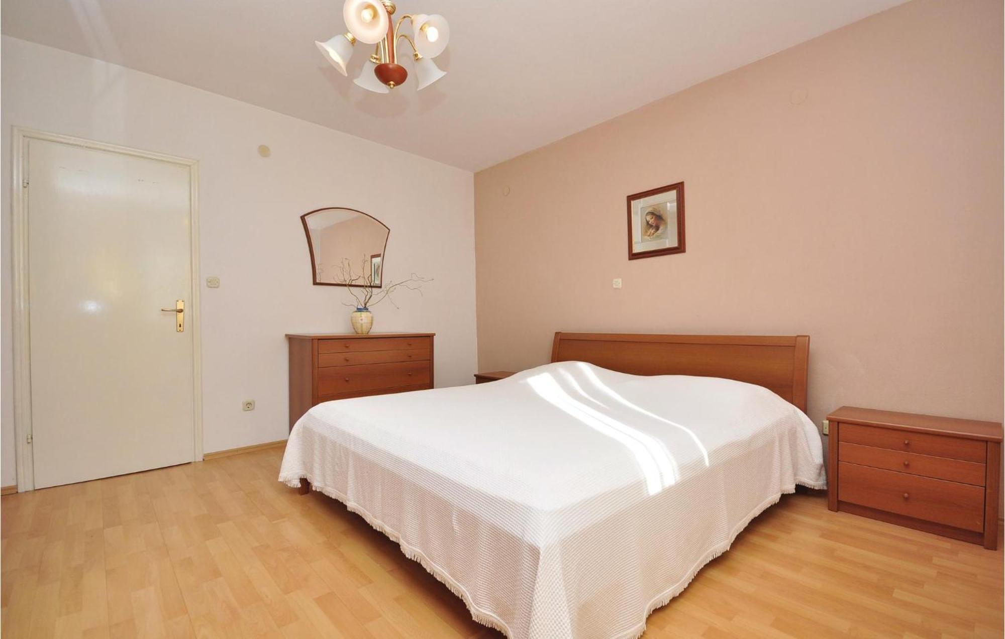 3 Bedroom Awesome Apartment In Pucisca Zewnętrze zdjęcie