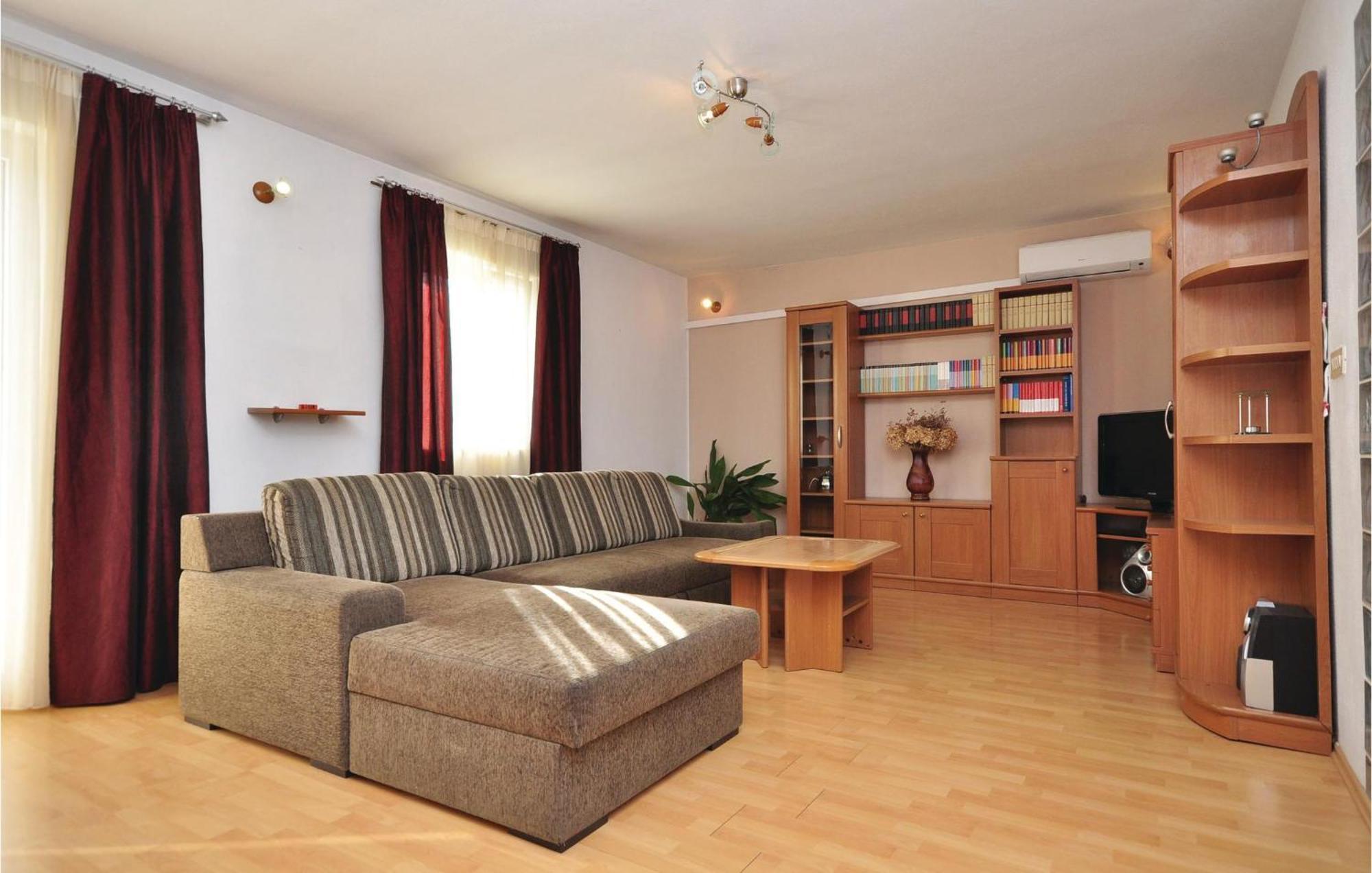 3 Bedroom Awesome Apartment In Pucisca Zewnętrze zdjęcie